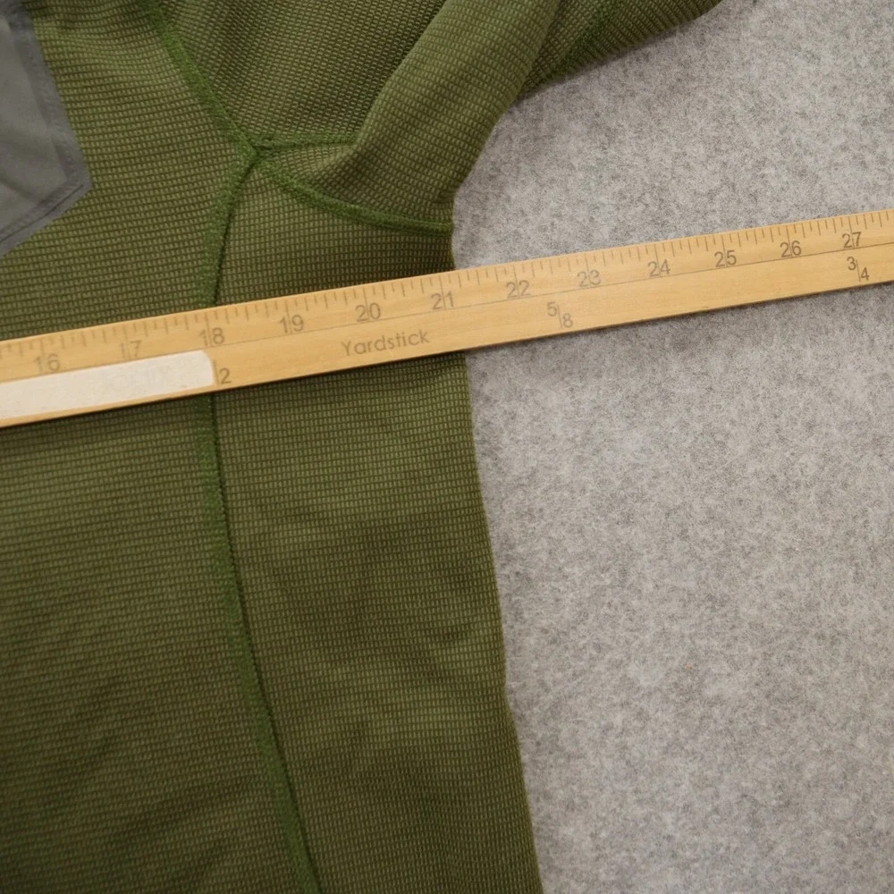 The North Face gently pre